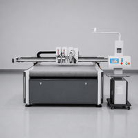 Automatische CNC oscillerende mes snijplotter voor golfkarton dozen, voor het snijden van verpakkingsmonsters en digitale stansmessen.