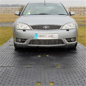 Tapis de protection du sol robuste ZSPE 4x8 en HDPE avec découpe et traitement personnalisables pour tapis de route temporaires - Product Image 2