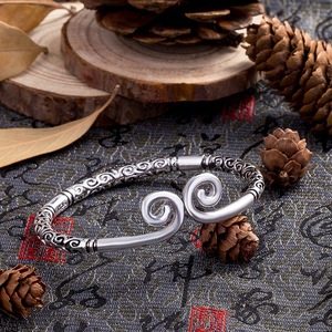 Brazalete Plateado para Hombre y Mujer, Diseño Moderno, Edición Conmemorativa de Black Myth <span class=keywords><strong>Goku</strong></span> - Product Image 3