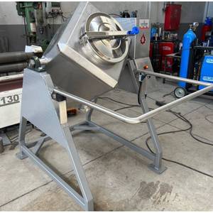 Mezclador de Polvo Cúbico Kandemir de 300 Litros, Mezclador Rotatorio 3D, Acero Inoxidable AISI 304, Velocidad Variable, Doble Rotación, para Laboratorio e Industria - Product Image 1