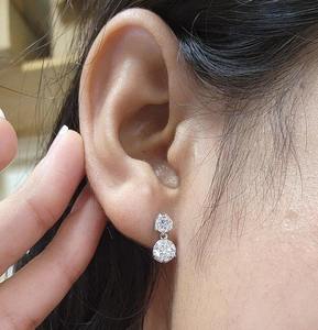 Pendientes de Diamantes Moissanite Más Vendidos, Joyería de Plata de Ley de Primera Calidad para Mujer, para Fiestas y Ocasiones Formales - Product Image 5