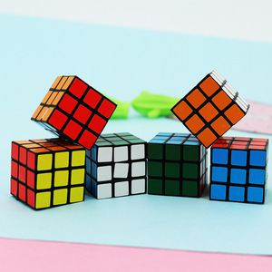 Mini cubo de Rubik 3x3, juguete educativo de plástico para niños de 4 a 7 años, juego de rompecabezas que estimula el cerebro - Product Image 2