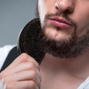 Cepillo de cerdas de jabalí con forma ovalada, mango de ABS, impermeable, para hombre, para barba y peinado, peine ondulador, negro y rosa - Product Image 4