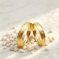 Bagues de mariage personnalisées en laiton plaqué or 14 carats pour couple, anneaux de couple martelés style western, échantillon de présentation pour bijouterie