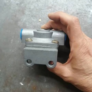 Válvula de escape rápido 229859 QR1 3/8x3/8x3/8 NPT para freno de aire, para piezas de repuesto de camiones y remolques pesados americanos - Product Image 5