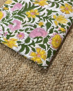 Tela de Algodón Suave Hecha a Mano de Primera Calidad con Estampado Floral Moderno de Jaipur, Material para Bolsos y Cortinas, Tela Ligera para Vestidos - Product Image 5