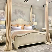 Lit double en chêne massif sculpté à la main de style américain avec rembourrage personnalisable 1800x2000mm