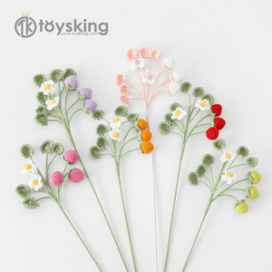 <span class=keywords><strong>Bouquet</strong></span> de fleurs de fraises multi-têtes en crochet fait main, style <span class=keywords><strong>frais</strong></span> et délicat pour la décoration de la maison, cadeau sucré pour les filles - Product Image 1