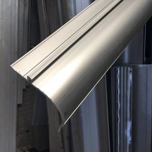 Protection d'angle en profilé <span class=keywords><strong>aluminium</strong></span> pour remorque de camion - Product Image 1