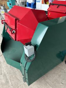 Équipement <span class=keywords><strong>professionnel</strong></span> de polissage et de meulage de tambours d'olive de 300 L pour la finition de surface et l'ébavurage des composants métalliques - Product Image 4