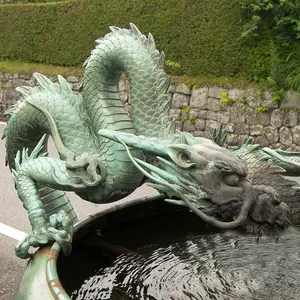 Outdoor Antieke Water Feature Brons Metal Dragon Standbeeld