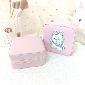 Boîte <span class=keywords><strong>à</strong></span> <span class=keywords><strong>bijoux</strong></span> en cuir PU en forme de petit lapin de dessin animé pour organiser les <span class=keywords><strong>bijoux</strong></span>, boîte <span class=keywords><strong>à</strong></span> accessoires pour filles, pratique pour les voyages et portable - Product Image 2