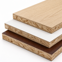 Panneau OSB mélaminé haute résistance, plusieurs couleurs de grain de bois, panneau à fibres orientées pour la décoration et les armoires