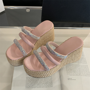 Sandales décontractées d'extérieur pour femmes à talon compensé en PVC transparent personnalisées, collection été 2025 - Product Image 5