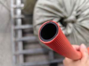 <span class=keywords><strong>Tuyau</strong></span> <span class=keywords><strong>d</strong></span>'<span class=keywords><strong>arrosage</strong></span> de jardin rouge flexible de qualité industrielle, <span class=keywords><strong>tuyau</strong></span> <span class=keywords><strong>d</strong></span>'<span class=keywords><strong>arrosage</strong></span> de jardin 1/2'' 3/4'' à 3 couches tressées - Product Image 3