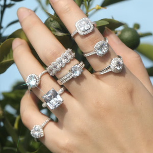 Proveedor de Joyería, Anillos de Plata Clásicos Personalizados con Corazón de Amor, Anillo de Plata Ancho con Cristal de Moda para Bodas y Fiestas para Mujer - Product Image 1