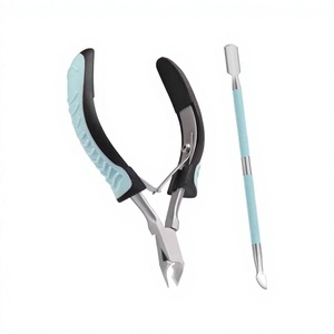 Cortacutículas Profesional Duradero de Acero Inoxidable con Mango Antideslizante, Herramienta de Precisión para Recortar Cutículas y Uñas - Product Image 1