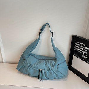 Sac fourre-tout en nylon polyvalent et simple, grande taille, nouvelle collection 2026, style décontracté transfrontalier - Product Image 4