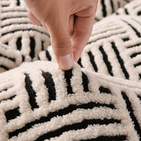 Surmatelas en velours jacquard épaissi, neuf, pliable et doux, idéal pour dortoirs étudiants, maisons et chambres d'hôtes.