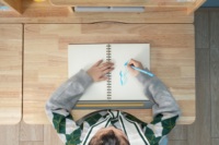 Bibliothèque d'étude pliante à hauteur réglable et ergonomique pour la lecture des enfants Meubles de chambre à coucher Chaise de bureau confortable
