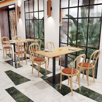 Nouvel ensemble de mobilier de restaurant moderne : chaises en bois courbé, tables et banquettes en métal pour hôtels et cafés
