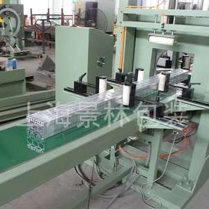 Máquina empaquetadora automática de perfiles de aluminio JL Máquina empaquetadora de perfiles de aluminio - Product Image 4