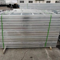 Plateau porte-câbles en acier galvanisé à chaud (HDG) robuste et résistant à la corrosion pour projets de transmission d'énergie en extérieur