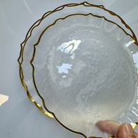 Assiettes en plastique transparentes et dorées - Assiettes transparentes fantaisie à bordure dentelée avec garniture dorée martelée jetables
