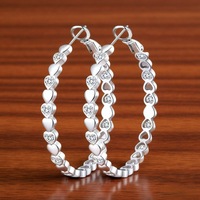 Boucles d'oreilles grandes et exquises pour femme, haut de gamme, en forme de cœur micro-serti, en fer, style niche, tendance transfrontalière Europe-États-Unis