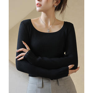 Suéter blanco corto de punto de cuello cuadrado de alta calidad para mujer con camisa de fondo ajustada de primavera y otoño y manga larga - Product Image 2