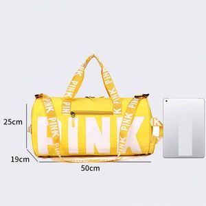 Sac de sport personnalisé avec logo, sac de voyage imperméable pour hommes et femmes - Product Image 2