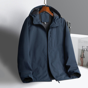 Chaqueta Táctica 3 en 1, Resistente al Agua (20K), al Viento y al Aceite, con Sistema MOLLE para Actividades Tácticas y Senderismo al Aire Libre - Product Image 1