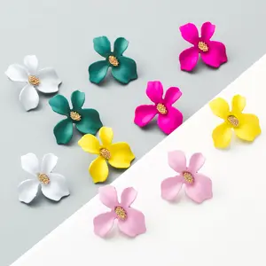 Colorful Flower Stud Earring Wholesale Alloy Metal Welwish Elegant for Girls Cute Free Party Earrings Huggie Earrings 3 Pairs