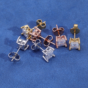 Boucles d'oreilles Moissanite Iced Out en argent sterling 925, sertissage griffe, qualité VVS, monture couronne à griffes, bijoux d'oreille, pierres sécurisées, style Hip Hop Bling - Product Image 3