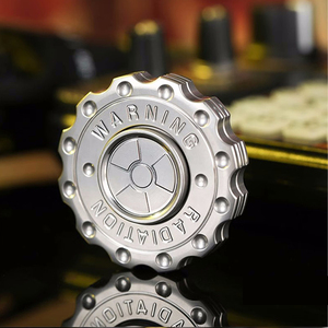 Fidget Spinner EDC pour adultes, outil anti-stress et anxiété, avec engrenages et avertissement de rayonnement, pour TDAH - Product Image 6