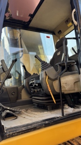รถขุดตีนตะขาบ CAT 336D มือสอง ขนาด 36 ตัน รถขุดไฮดรอลิกหนัก สภาพดี มีสินค้าในสต็อก พร้อมส่งออก - Product Image 3