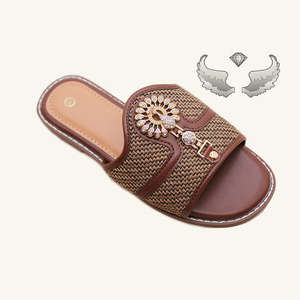 High-quality Fashionable Trendy Lightweight Wholesale Breathable and Durable Metal Rhinestones Women's Sandals and slippers - Product Image 5