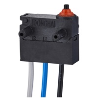 Micro-interrupteur DONGHAI SPDT Noir MT6 Étanche IP67 Plastique Métal 250V 3A 1000PCS/CTN Nouveaux véhicules électriques à énergie renouvelable 500000 cycles