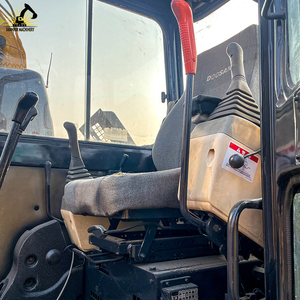 Sistema de gestión hidráulica avanzada y rentable Excavadora usada Doosan DX55 para proyectos agrícolas y de riego - Product Image 2