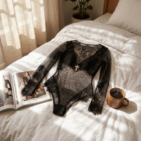 Lingerie Teddy haut de gamme élégante en dentelle à cils et maille à pois transparente, nuisette sexy à manches longues et coupe ajustée, body lingerie
