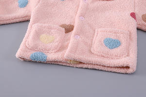 Pijamas de lana de dibujos animados para niñas de otoño e invierno con cárdigan transpirable, conjunto de ropa de casa al por mayor - Product Image 4