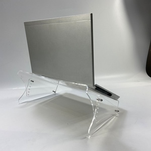 Vente d'usine : Cadre de présentation personnalisable en acrylique transparent pour boosters, moderne et facile à assembler, idéal pour la maison ou le bureau - Product Image 2