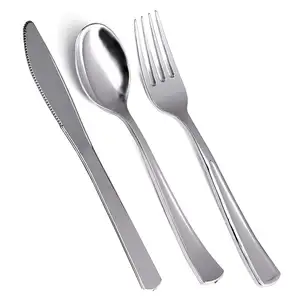 一件银色塑料银器套装，重餐具，一次性金制餐具。适合聚会、婚礼餐饮E