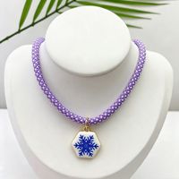 Nuevo Collar de Cuerda Redonda Tejida DIY con Colgante Pequeño Hexagonal Geométrico Pintado con Efecto Goteo de Aceite, Serie de Colores Arcoíris y Núcleo de Poliéster