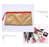 Offre Spéciale cote élevée recyclé unique disponible promotion blanc en gros en nylon sac cosmétique maquillage sac
