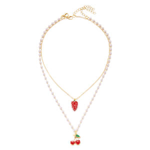 قلادة عصرية جديدة لربيع 2026 بتصميم الفراولة والكرز مع سلسلة لؤلؤية بأسلوب حلو للبيع بالجملة - Product Image 1
