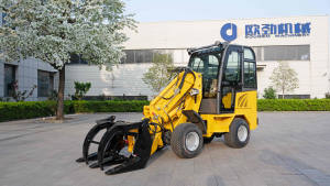 Système hydrostatique italien, flèche télescopique, 4 roues motrices, chargeur télescopique, chargeur sur pneus, chargeur de cour, <span class=keywords><strong>mini</strong></span> <span class=keywords><strong>pelle</strong></span>, chargeur à <span class=keywords><strong>grappin</strong></span> pour la ferme - Product Image 5