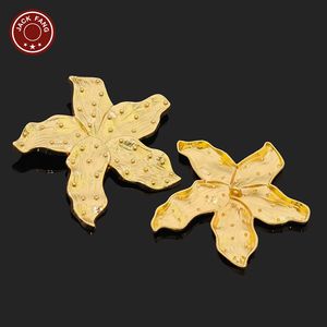 Botones Metálicos con Vástago, Botones Personalizados con Formas Irregulares de Concha, Logotipo Grabado, Botón de Concha Dorada para Ropa - Product Image 5