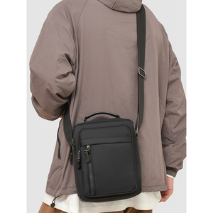 Nueva Bolsa de Teléfono Móvil Cruzada Multicapa Ligera y Moderna para Hombre, Bolso de Mano Vertical Informal para Negocios/Bolso de Hombro para Viajes Diarios - Product Image 1