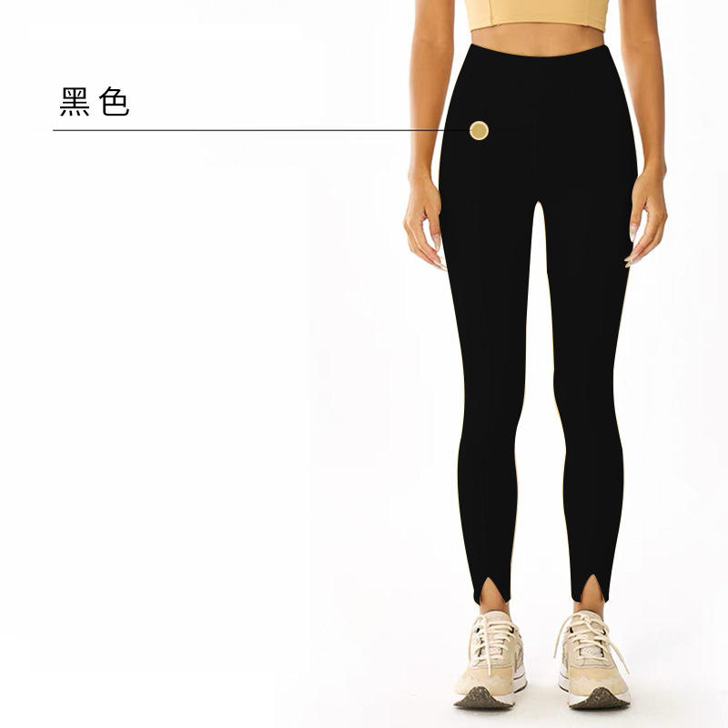 เลกกิ้งสีดำ